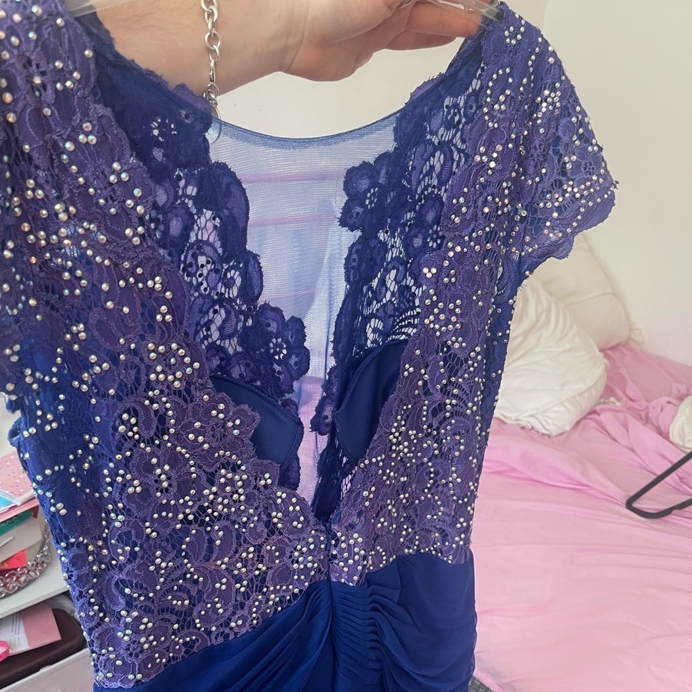 Prom Dress - Picture 4 of 10
